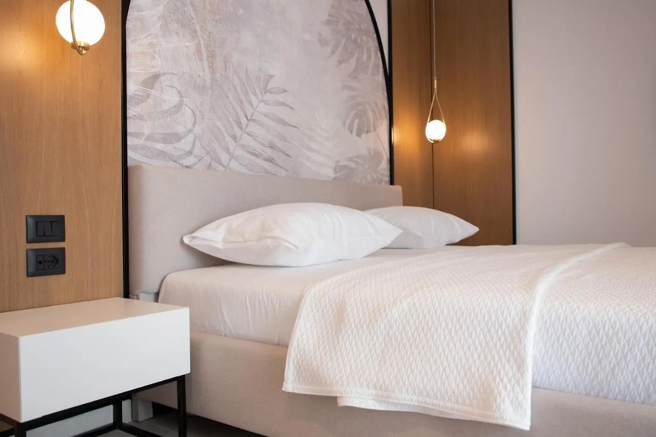 Colosseum Hotel Ksamil