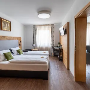 Hotel Zum Ehem. Koenigl. Bayr. Forsthaus ***