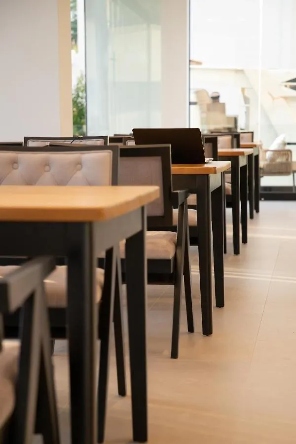 Colosseum Hotel Ksamil