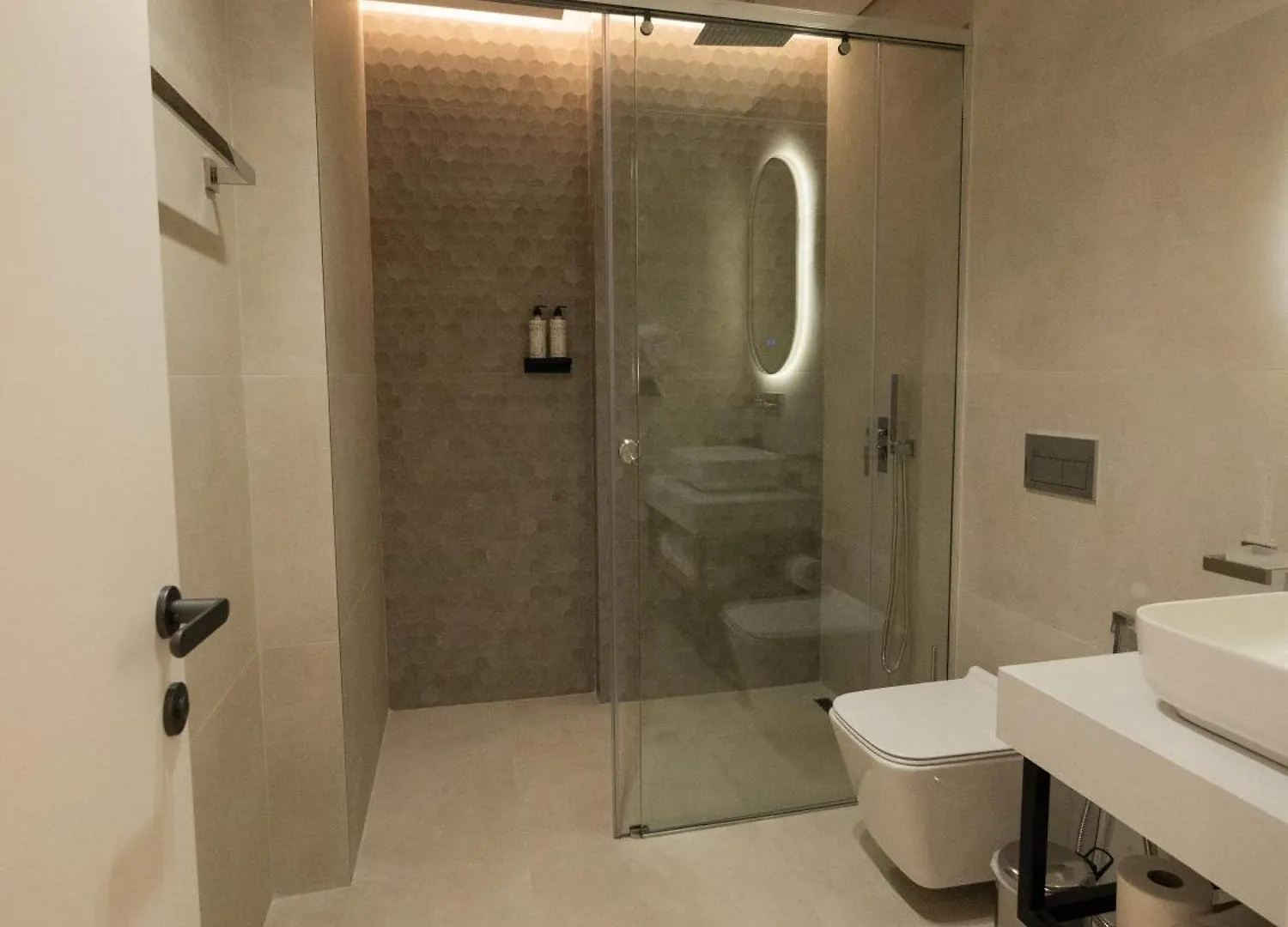 Colosseum Hotel Ksamil 4*,
